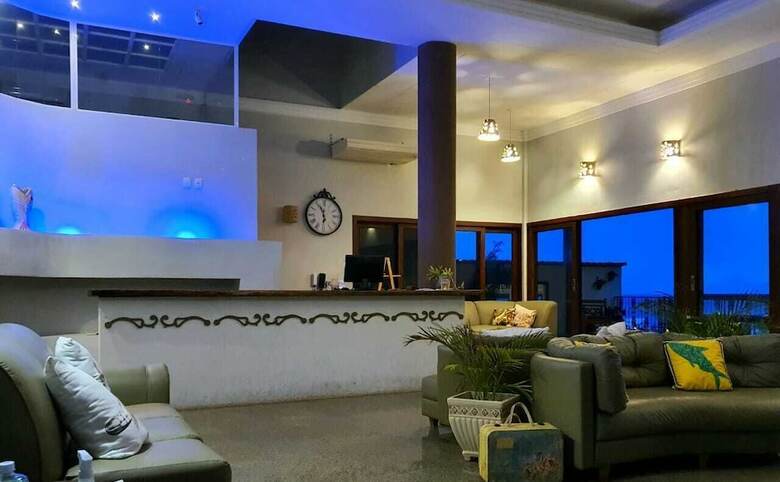 Hotel Santu�rio Das �guias