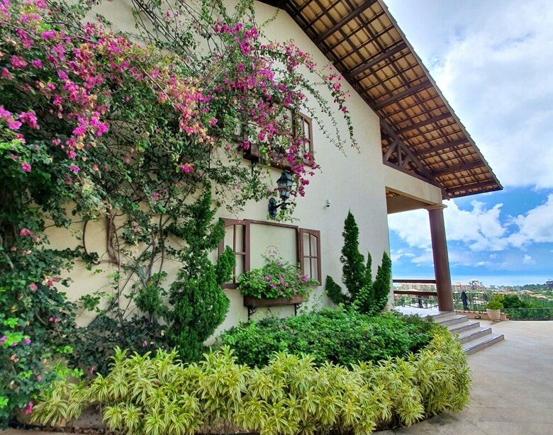Hotel Santu�rio Das �guias