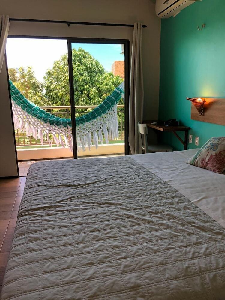 Hotel Santu�rio Das �guias
