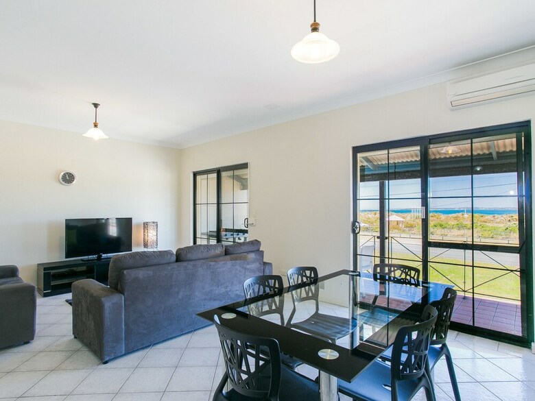 Beach Rd Villas By Rockingham Apartments