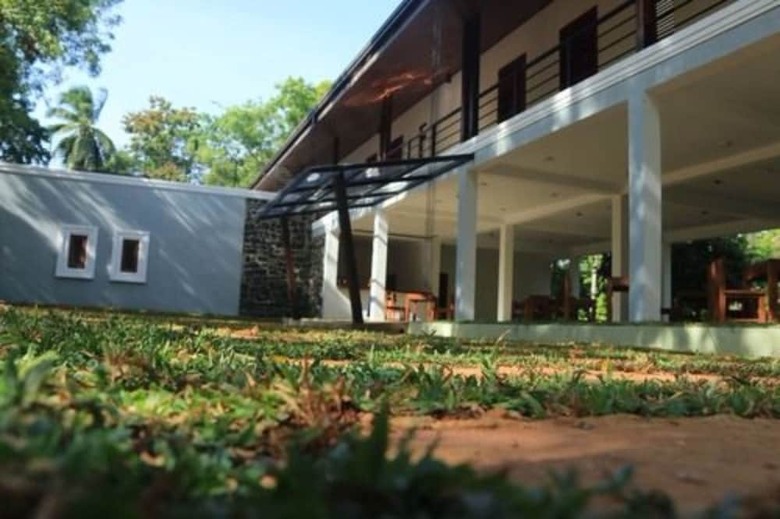 Hotel Athena Lake Boutique