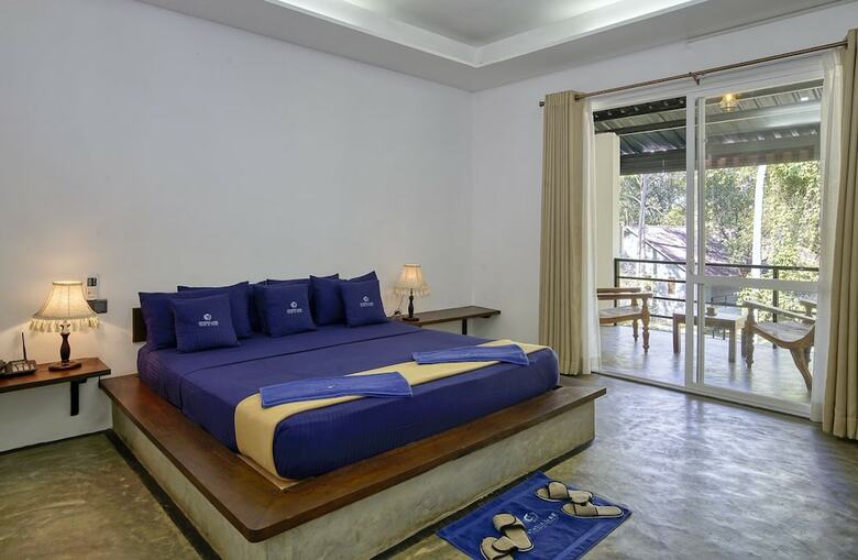 Hotel Athena Lake Boutique