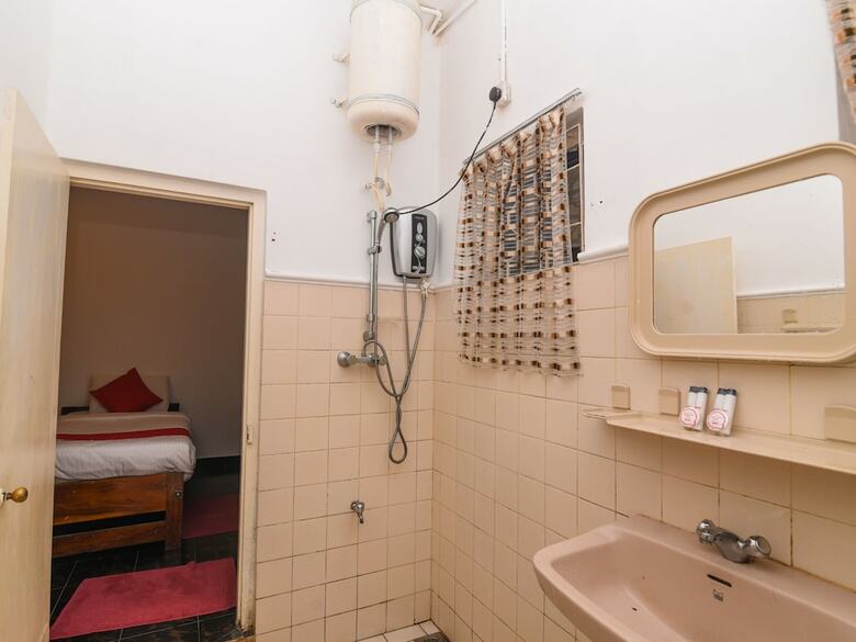 Hotel Oyo 335 King Leisure Residence