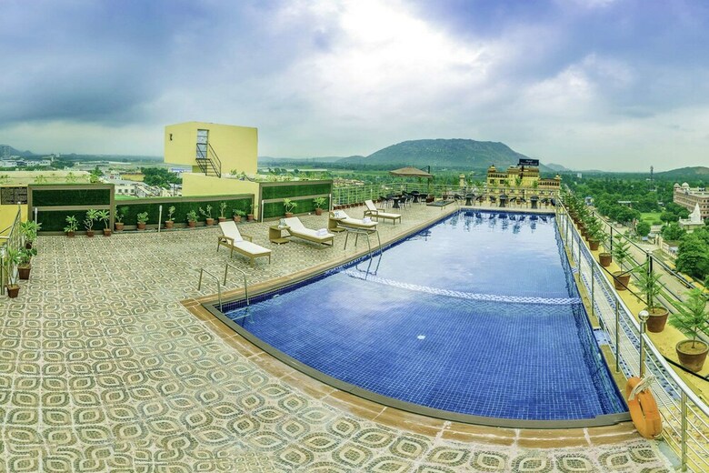 Hotel Clarion Inn Jaipur
