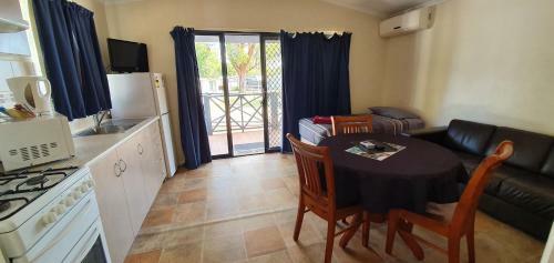 Pinjarra Caravan Park And Cabins