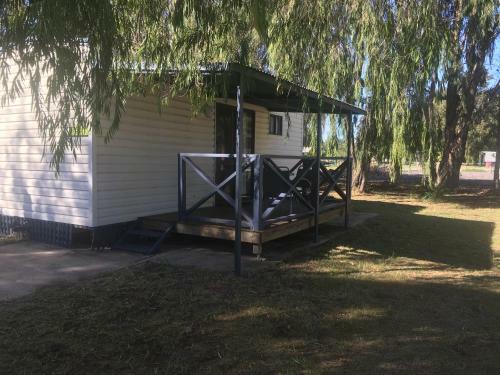 Pinjarra Caravan Park And Cabins