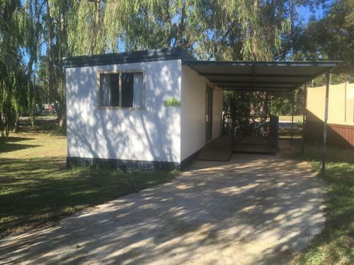 Pinjarra Caravan Park And Cabins
