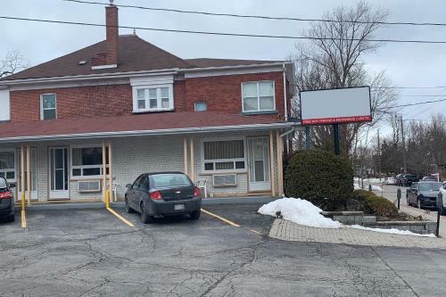 Lucien Motel