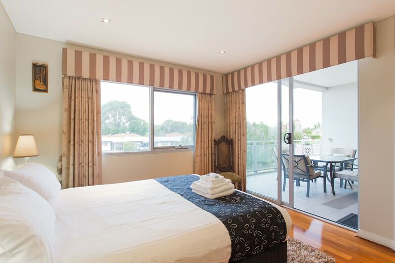 Spinnakers By Rockingham Apartments