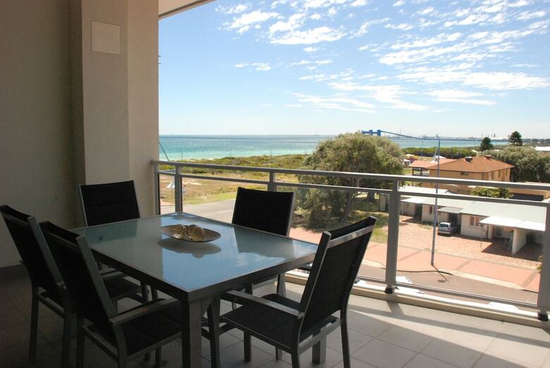 Spinnakers By Rockingham Apartments