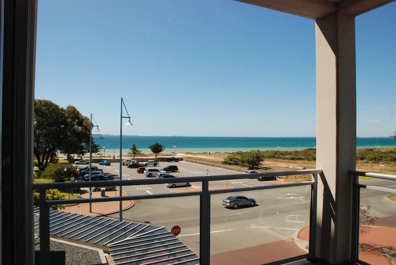 Spinnakers By Rockingham Apartments