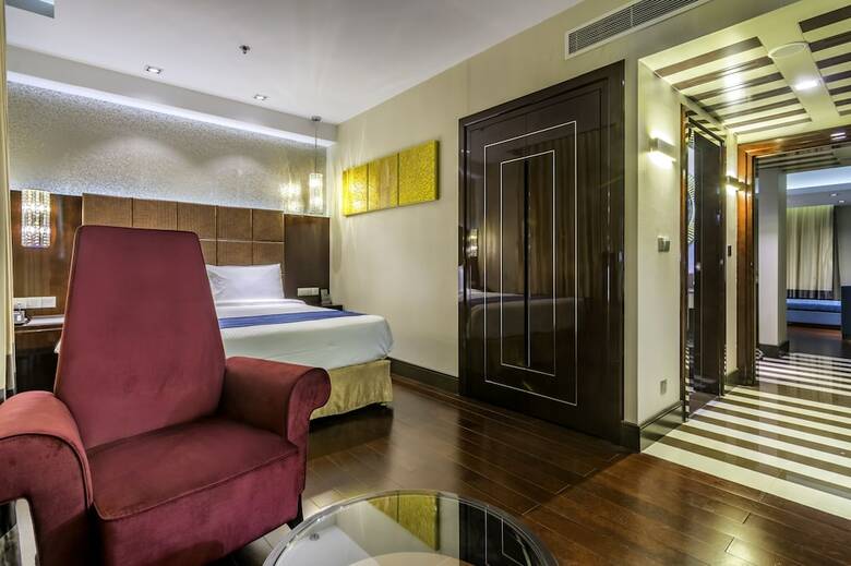 Hotel The Raintree Dhaka
