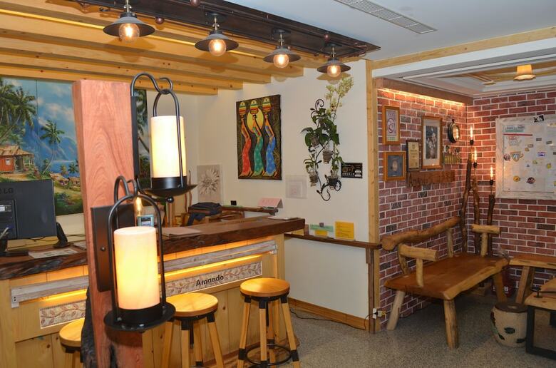 Hotel Amando Inn