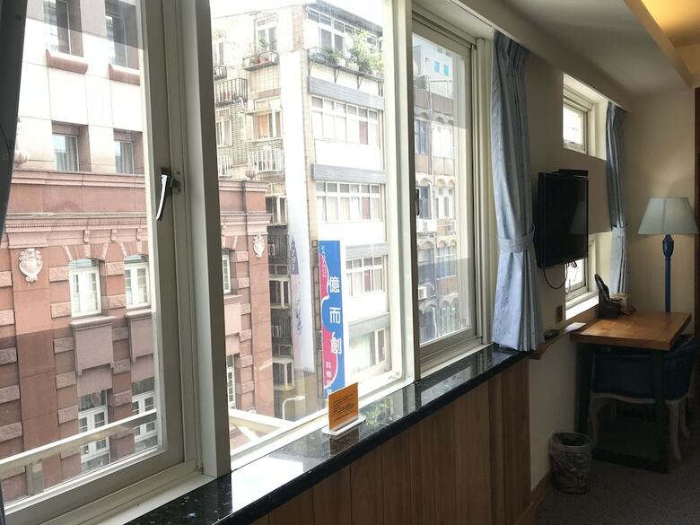 Hotel Amando Inn