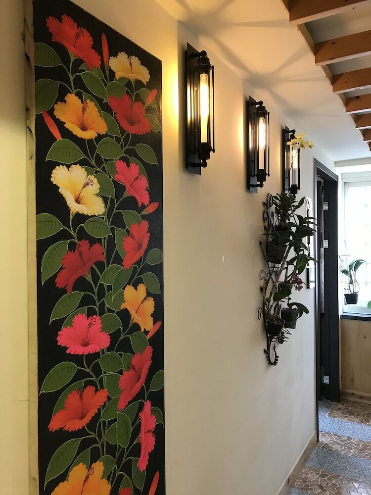 Hotel Amando Inn