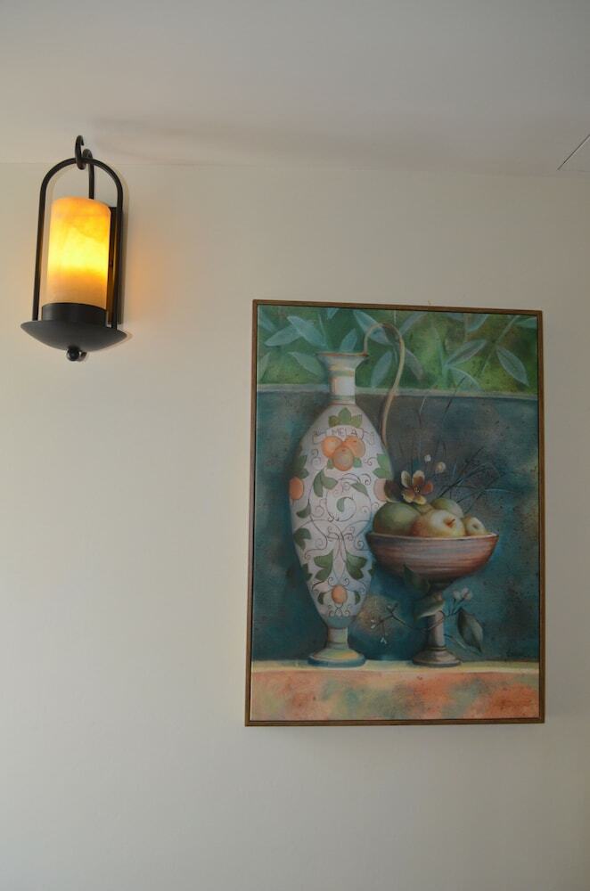Hotel Amando Inn