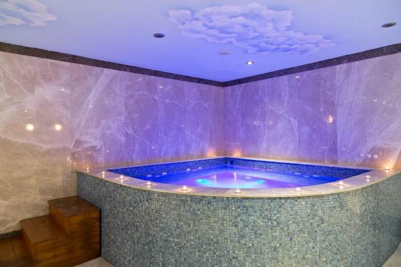 Intourist Batumi Hotel & Casino