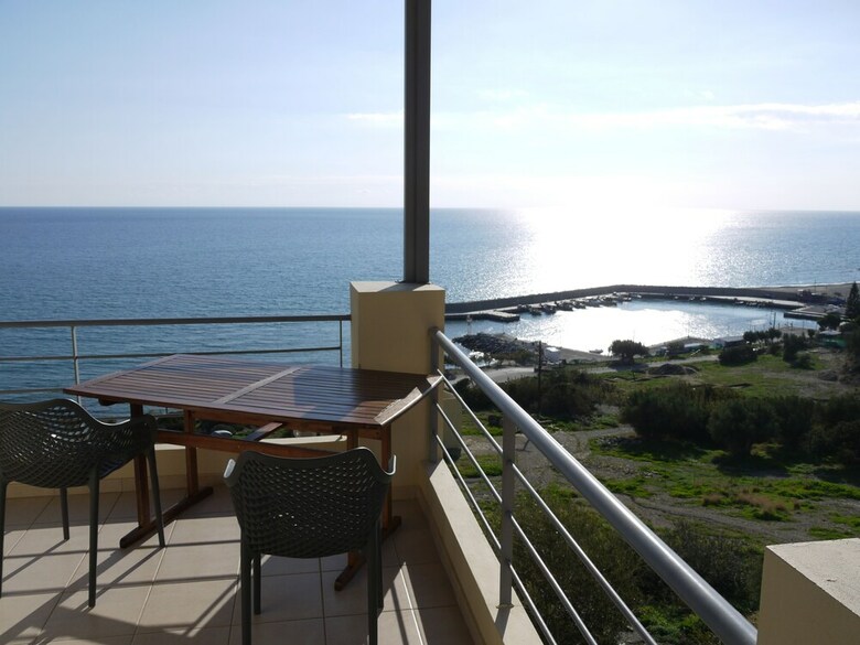 Portela Apartments Kastri