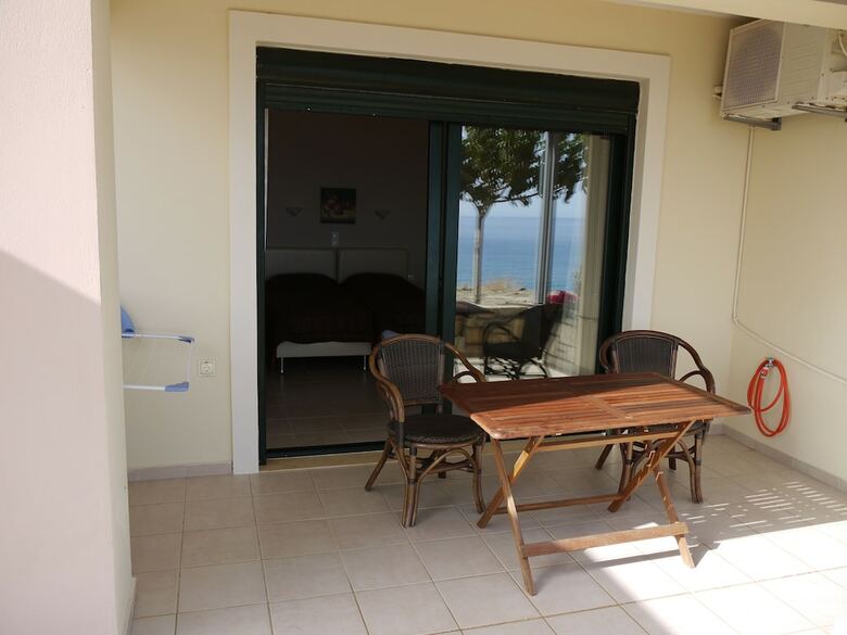 Portela Apartments Kastri