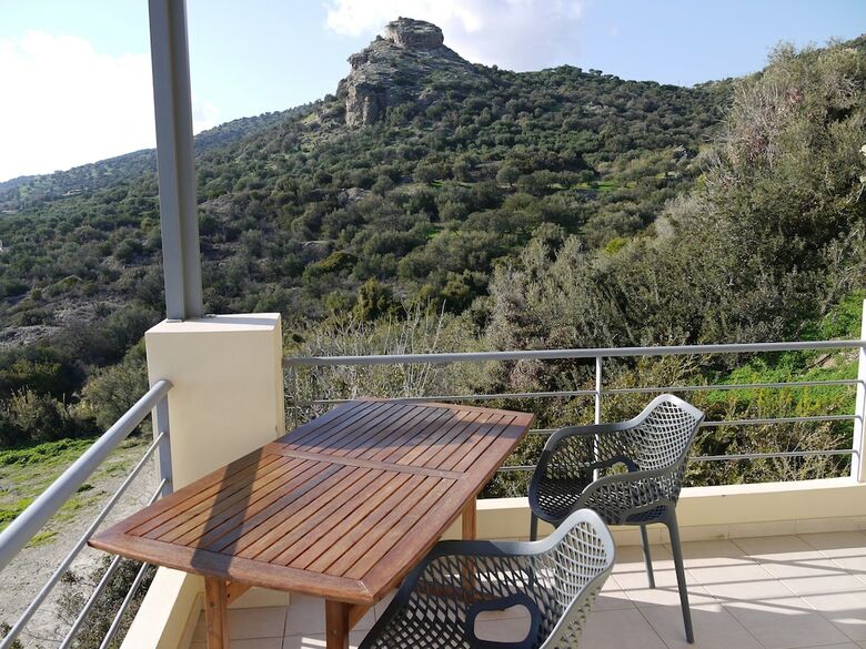 Portela Apartments Kastri