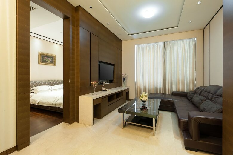 Yicheng Apartment Central Plaza
