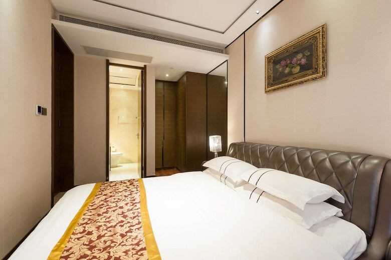 Yicheng Apartment Central Plaza