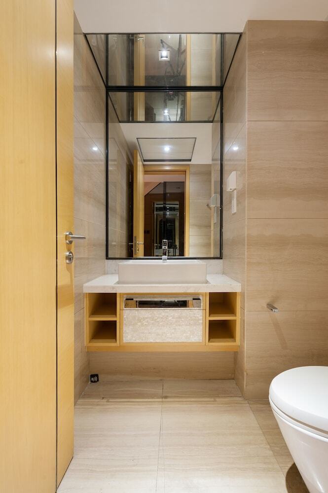 Yicheng Apartment Central Plaza
