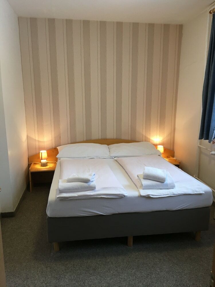 Hotel T?i R??e