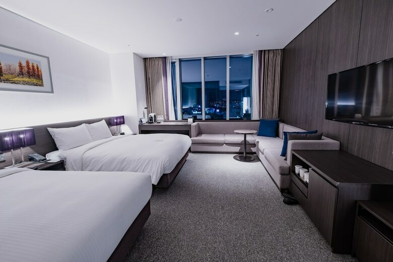 Nine Tree Premier Hotel Myeongdong 2