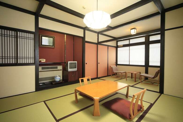 Omiya Ryokan
