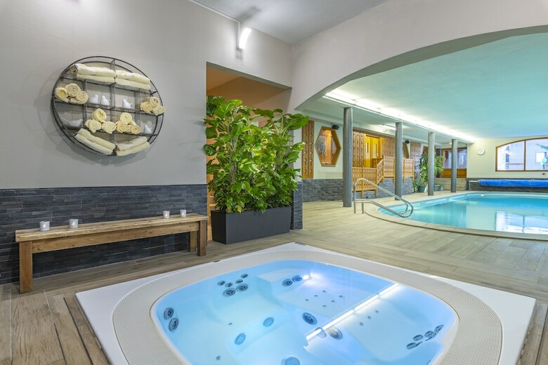 Hotel H�tel Les Arolles