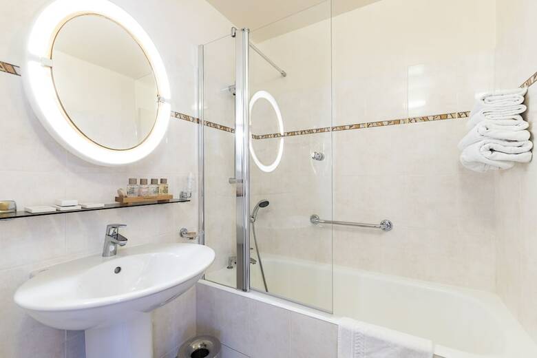 Hotel H�tel Les Arolles