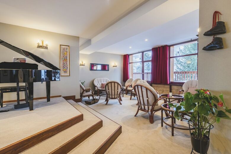 Hotel H�tel Les Arolles