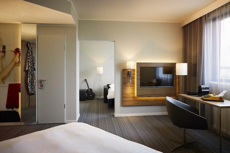 Hotel Moxy Frankfurt Airport