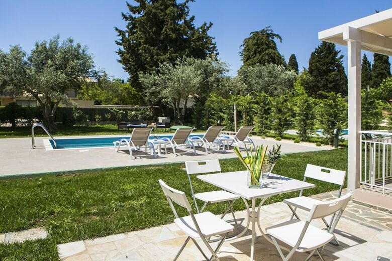 Apartamentos Cypress Garden Villas
