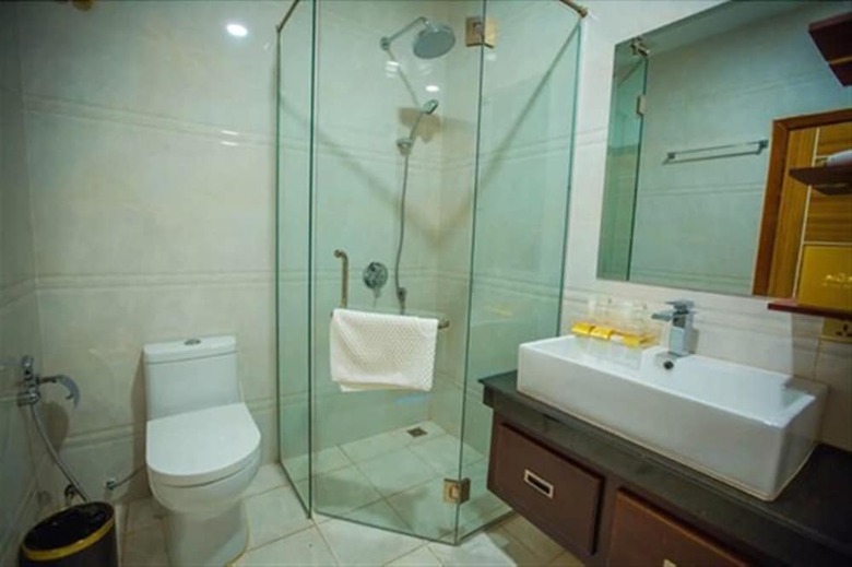 Lbn Asian Hotel