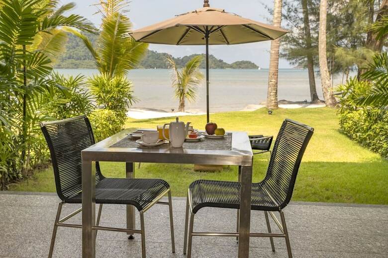 Hotel Peninsula Beach Resort