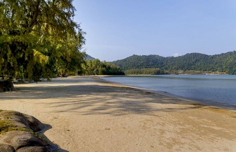 Hotel Peninsula Beach Resort