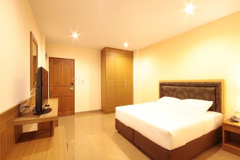 Hotel Paragon Suites Resort