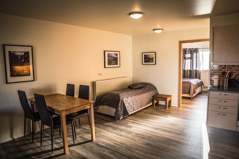 Bakki Hostel And Apartments