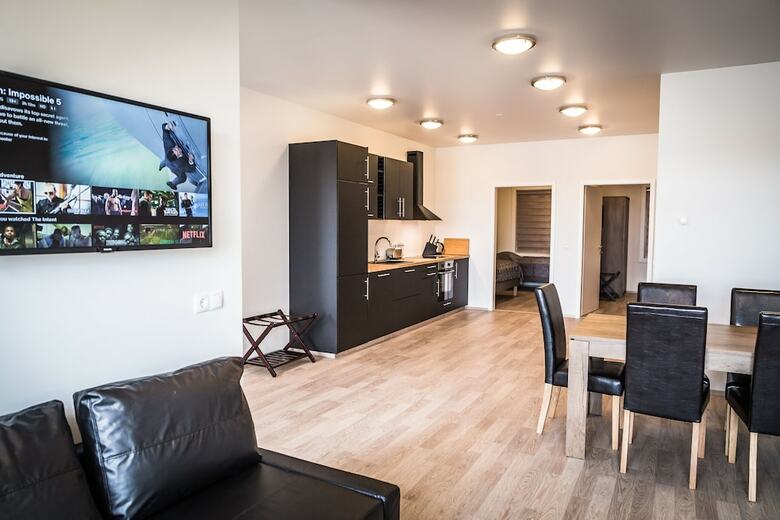 Bakki Hostel And Apartments