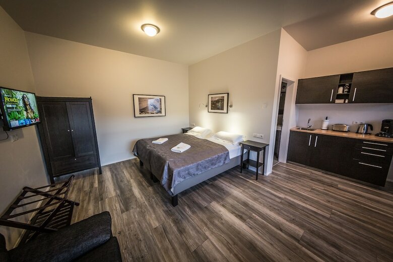 Bakki Hostel And Apartments