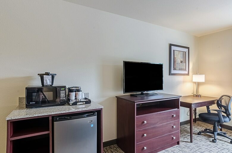 Hotel Cobblestone Inn & Suites - Guernsey