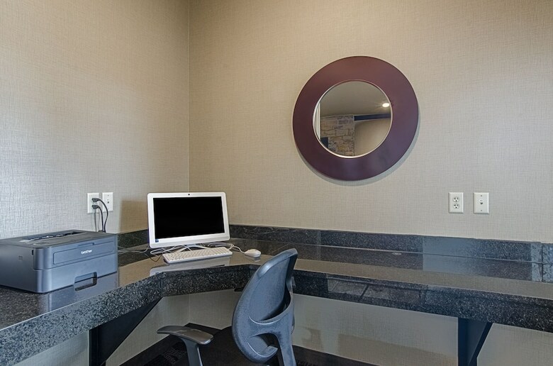 Hotel Cobblestone Inn & Suites - Guernsey