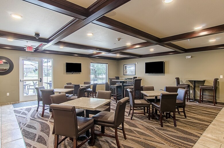 Hotel Cobblestone Inn & Suites - Guernsey