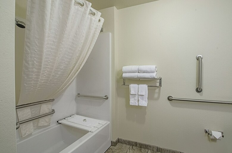 Hotel Cobblestone Inn & Suites - Guernsey