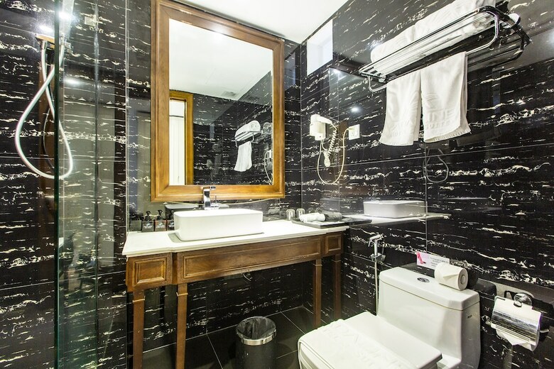 Adaline Hotel & Suite