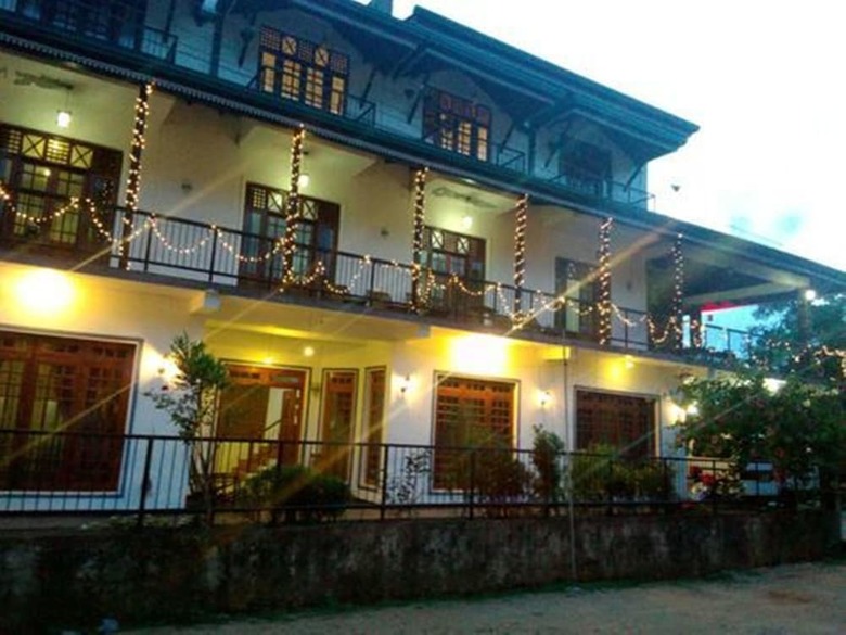 Hotel Shadow Inn Guest House Ella
