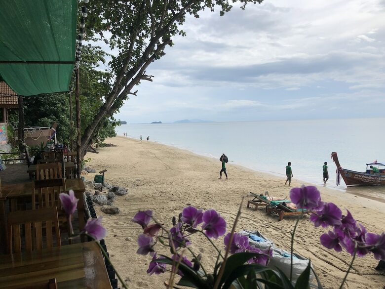 Hotel Koh Jum Ocean Beach Resort