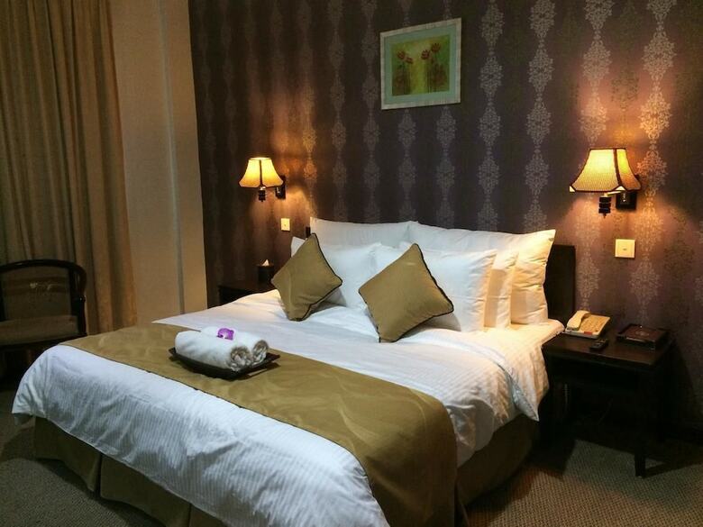Carlton Hotel Shah Alam